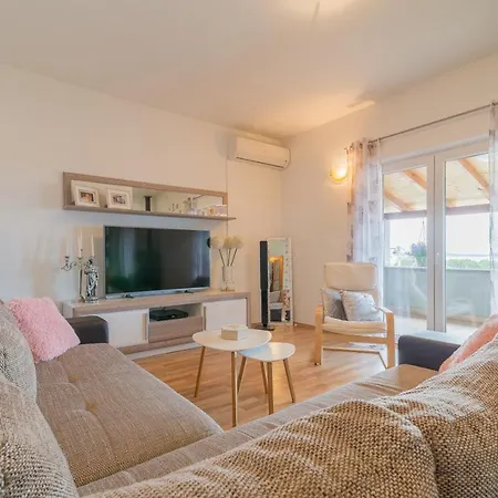 With Parking Space Bibinje, Zadar - 17554 Daire *